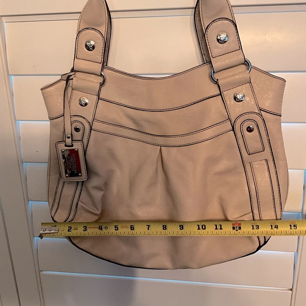 Relic Brand Handbag Beautiful like new - Picture 9 of 9